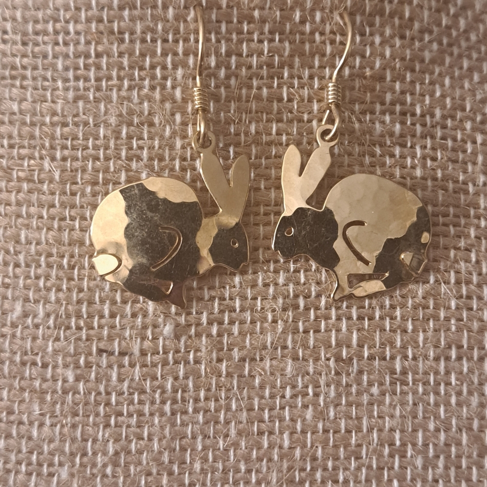 Vintage Signed Wild Byrde Gold Plated Hammered Rabbit Pierced Dangle Earrings